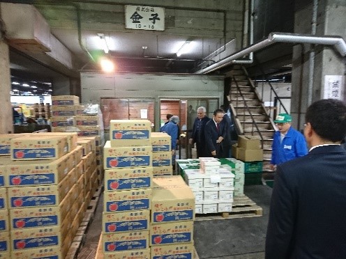 北足立市場あいさつ廻り